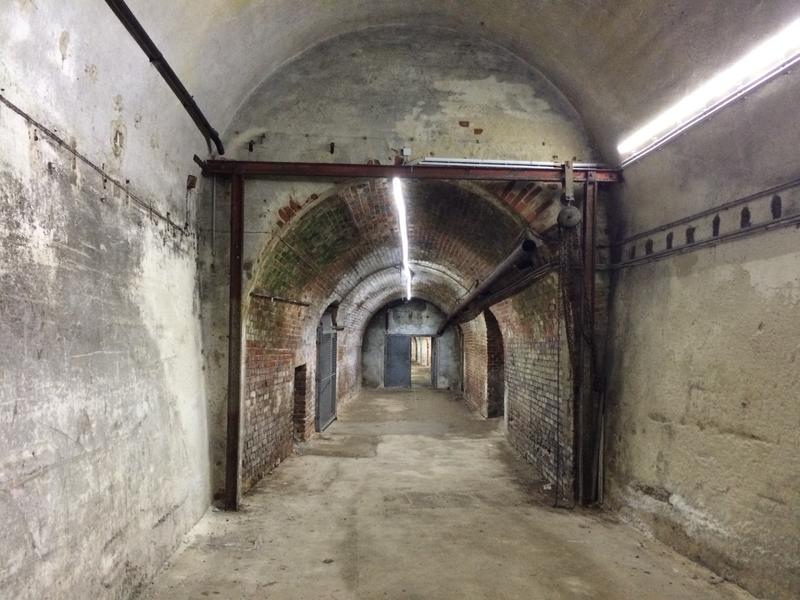 Unter dem Pflaster schläft die Zeit – Das mythische Tunnelsystem unter dem Linzer Hauptplatz